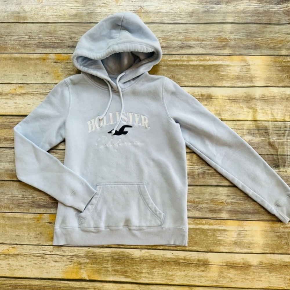 Girls cozy Hollister sweatshirt! Size 14/16